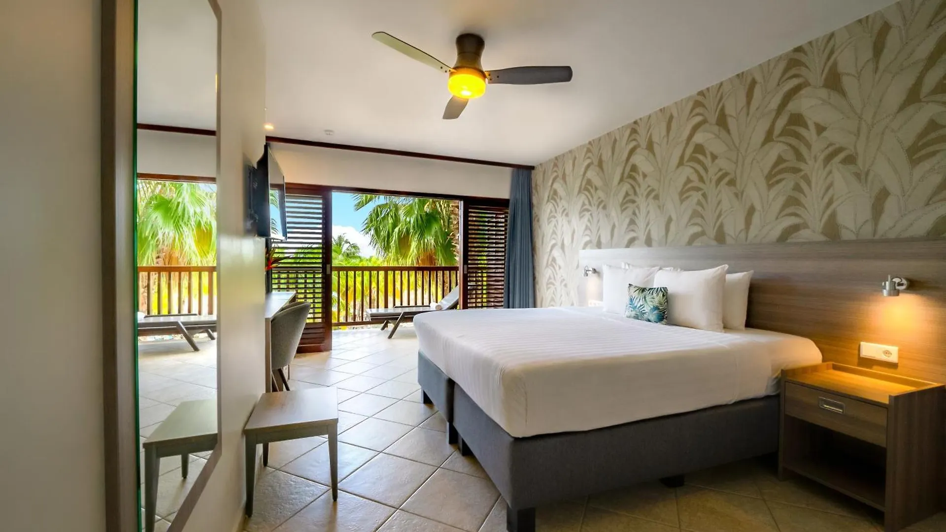 Lionsdive Beach Resort Curacao