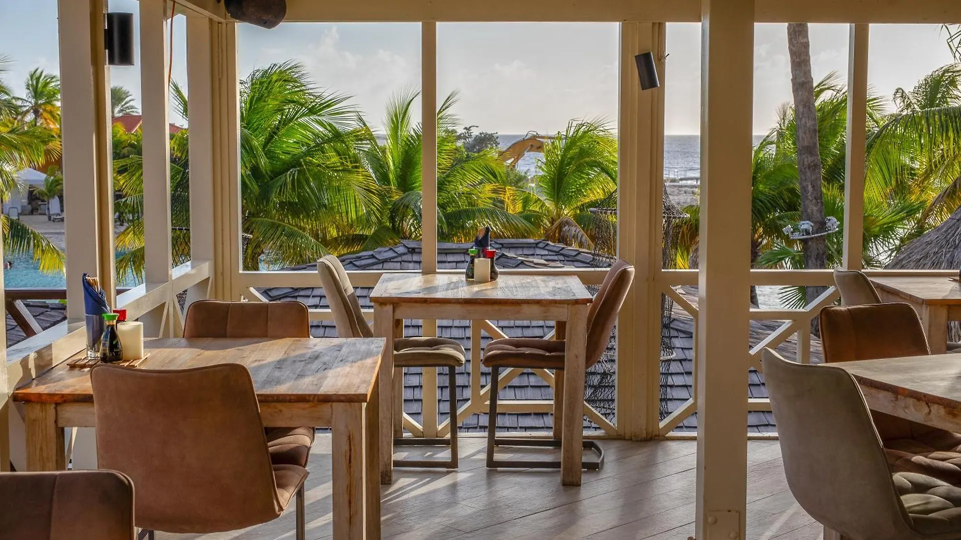 Lionsdive Beach Resort Curacao 4*,