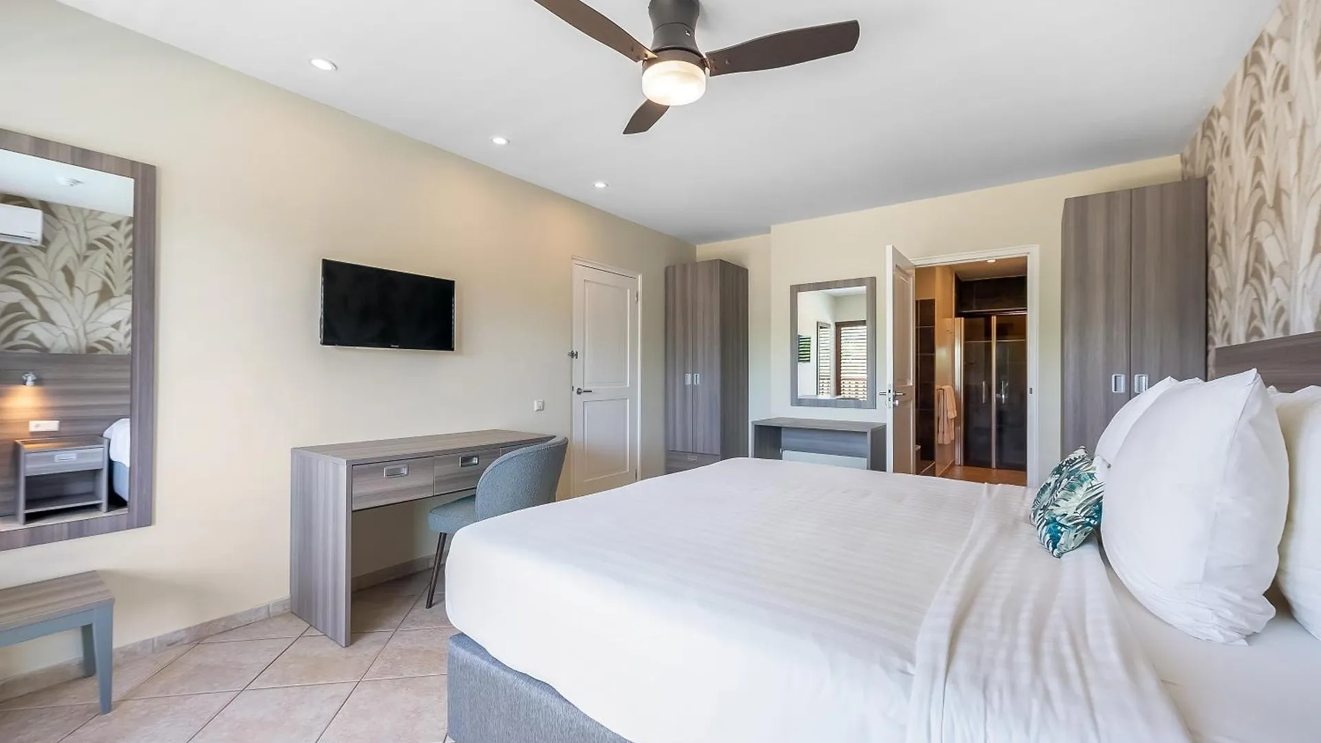 Lionsdive Beach Resort Curacao