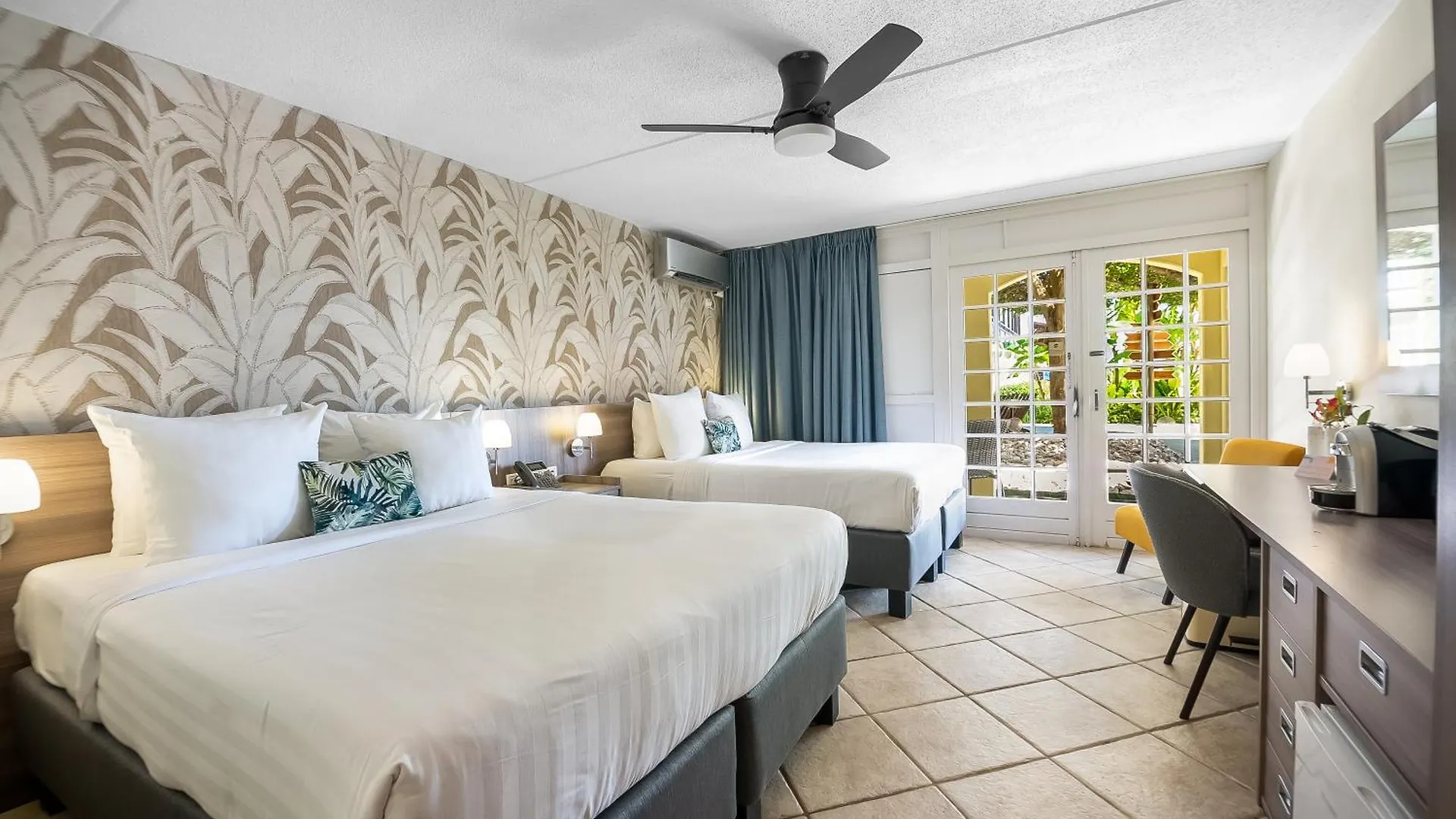 Lionsdive Beach Resort Curacao