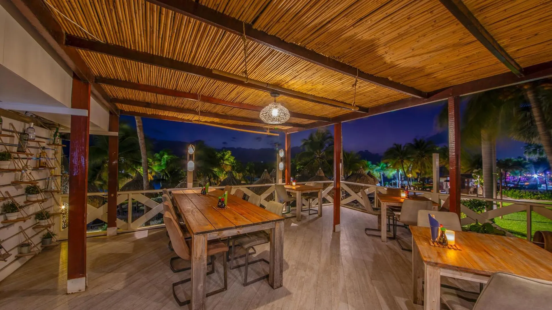 Lionsdive Beach Resort Curacao
