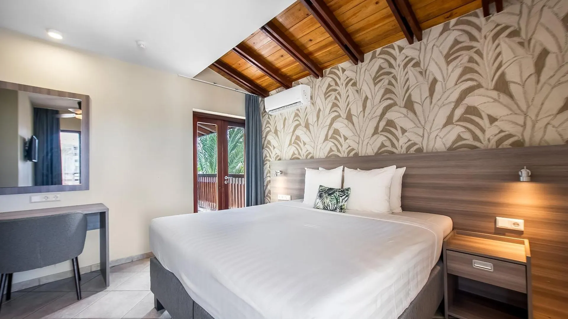 Lionsdive Beach Resort Curacao Curaçao